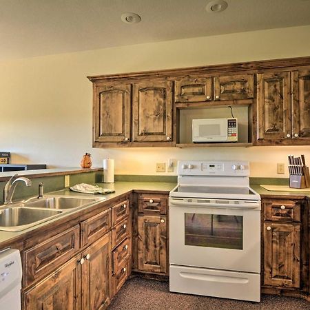 Spacious Log Cabin With Fire Pit And Game Room! Eureka Springs Exteriör bild