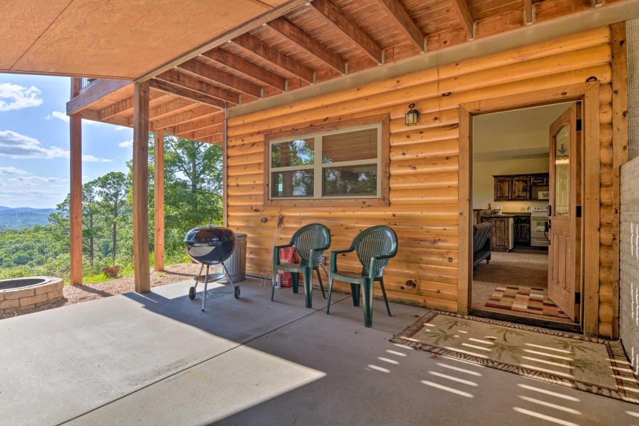 Spacious Log Cabin With Fire Pit And Game Room! Eureka Springs Exteriör bild