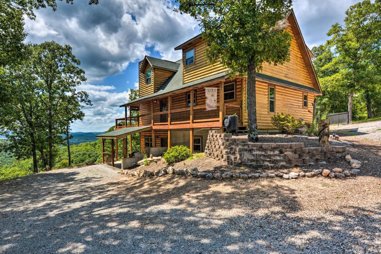 Spacious Log Cabin With Fire Pit And Game Room! Eureka Springs Exteriör bild